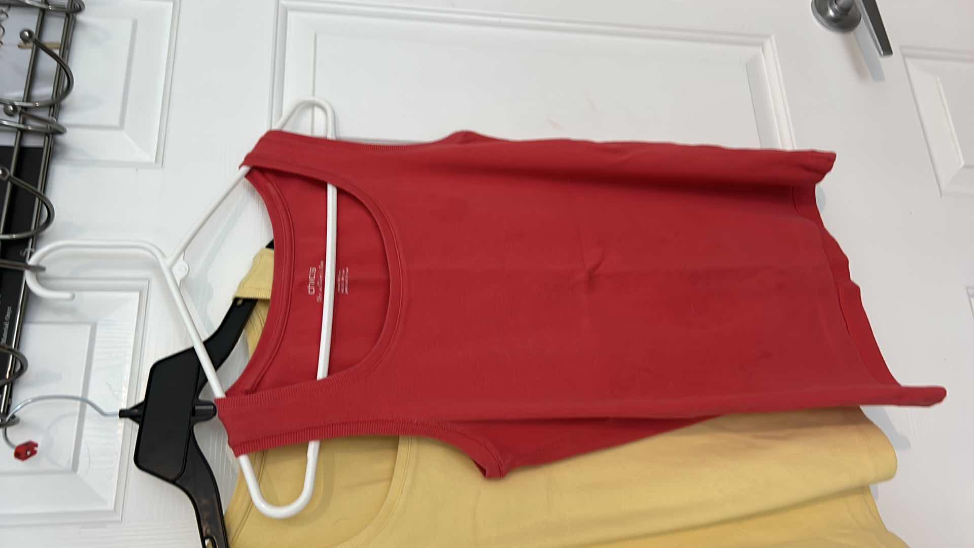 Photo 1 of WOMENSWEAR - 6 CHICOS ULTIMATE TEES SIZE 1