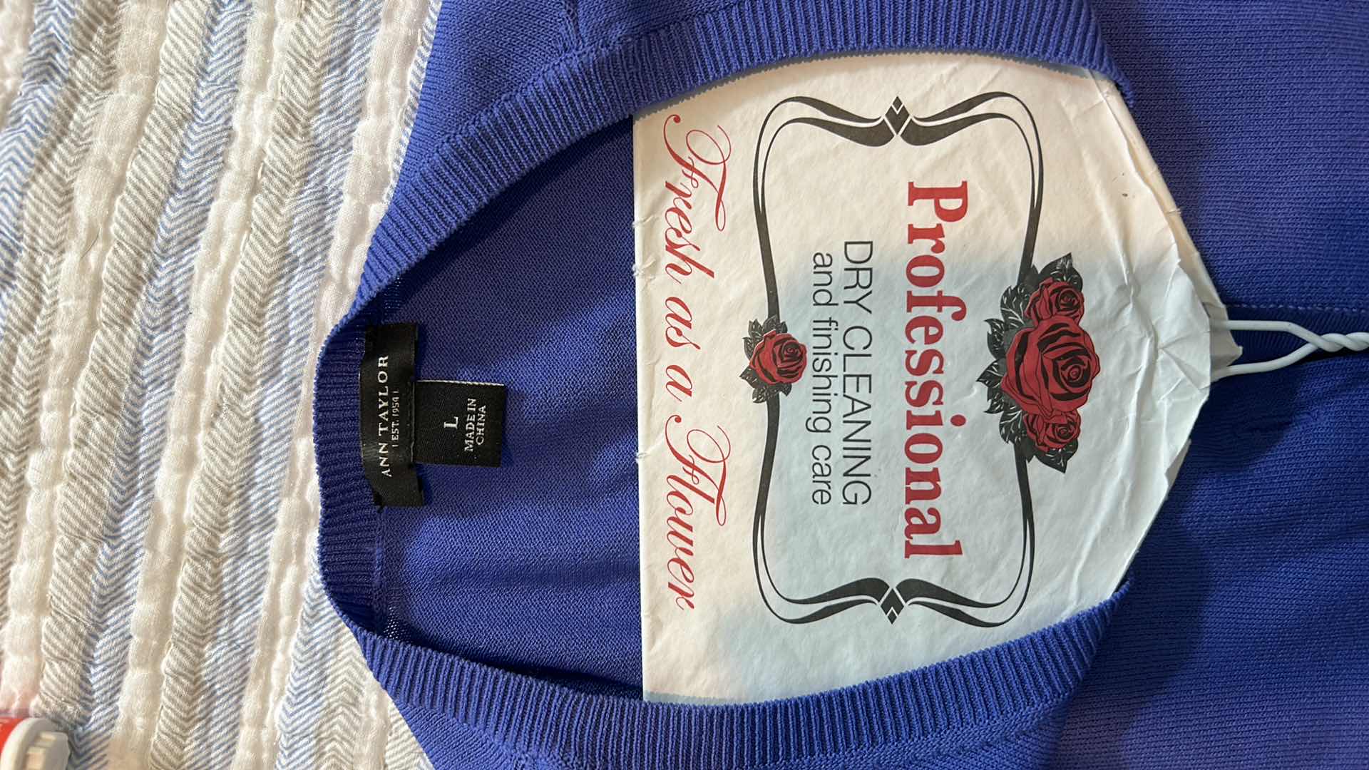 Photo 4 of WOMENSWEAR- 5 PC CLOTHING ASSORTMENT CHICOS, TALBOTTS AND MORE