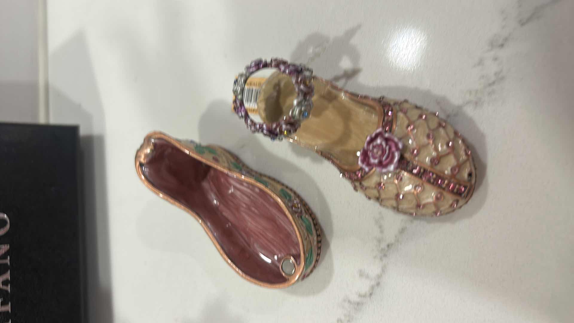 Photo 1 of ASSORTMENT OF KALIFANO PIECES