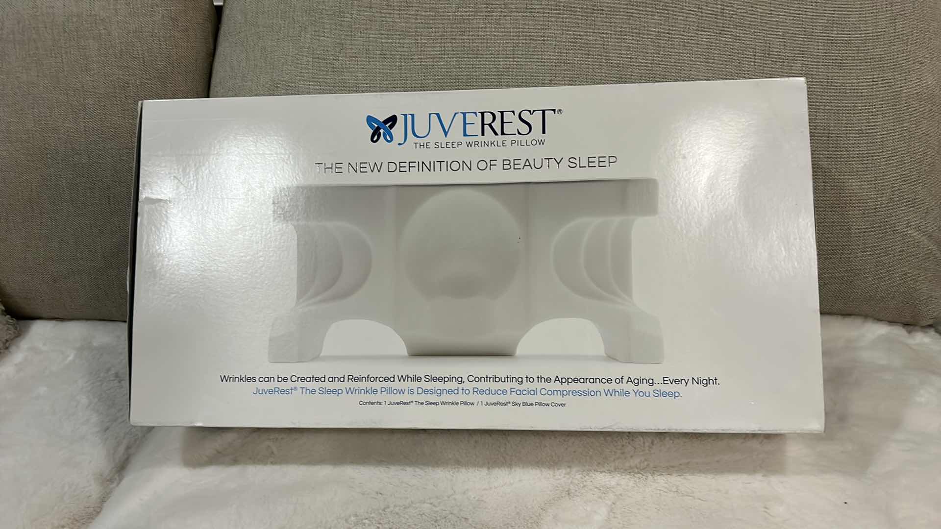 View 4 of JUVEREST - THE SLEEP WRINKLE PILLOW. THE NEW DEFINITION OF BEAUTY SLEEP