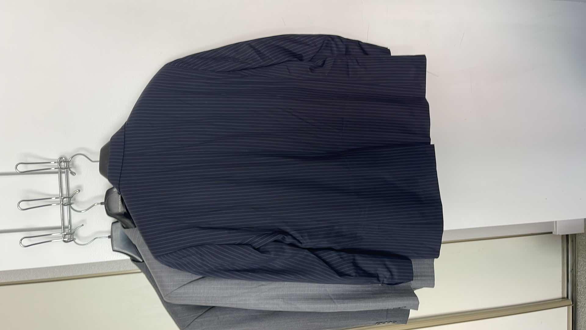 Photo 5 of TWO PIECE SUITS (3) STAFFORD, JONES NEW YORK & RALPH LAUREN SIZE 44R