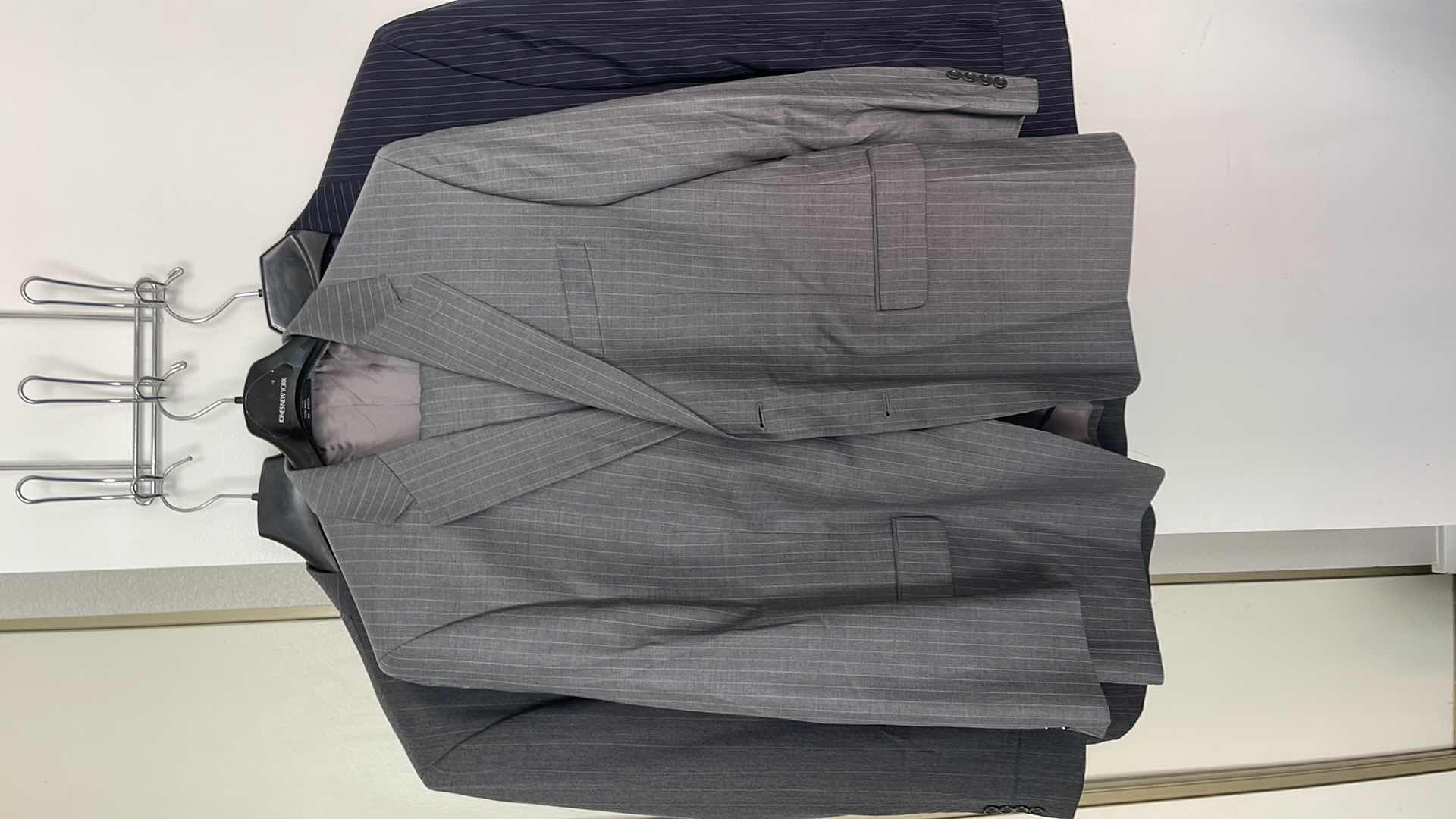 Photo 3 of TWO PIECE SUITS (3) STAFFORD, JONES NEW YORK & RALPH LAUREN SIZE 44R