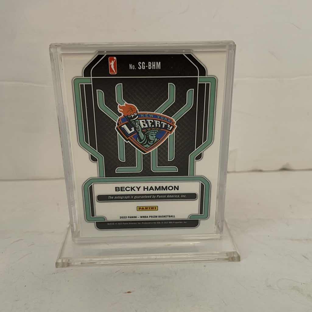Photo 1 of BECKY HAMILTON NEW YORK LIBERTY SIGNED PANINI TRADING CARD