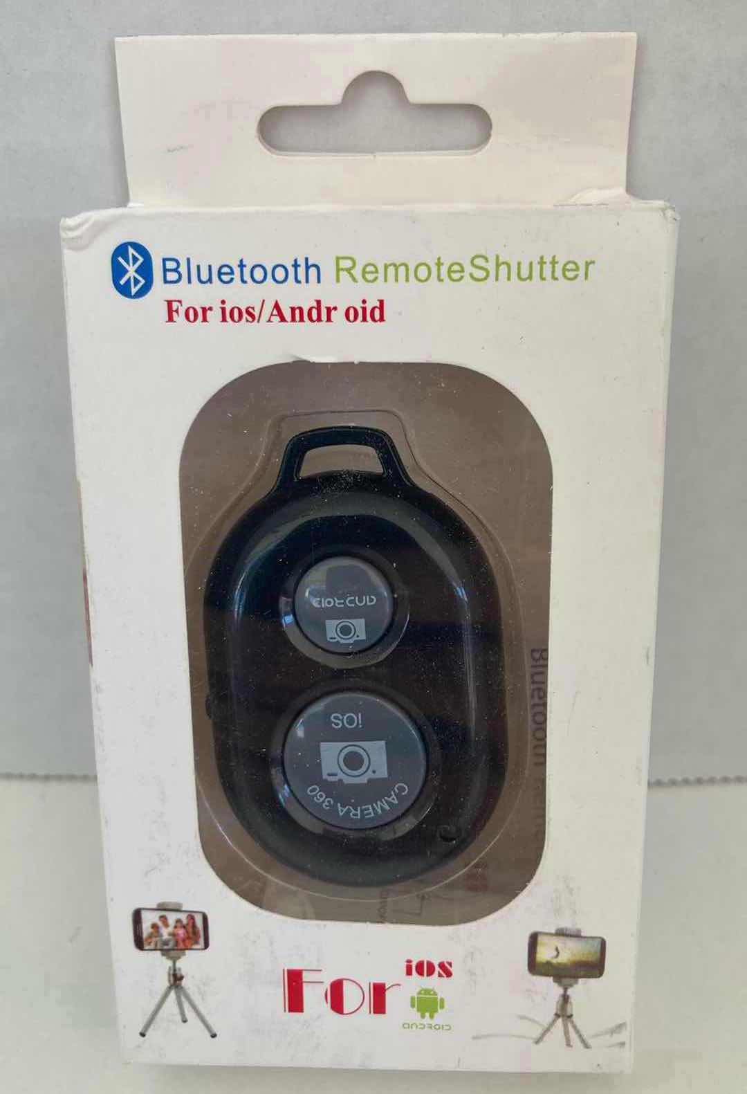 Photo 1 of UNIVERSAL CLIP LENS & MOBILE PHONE TELESCOPE W BLUETOOTH REMOTE SHUTTER