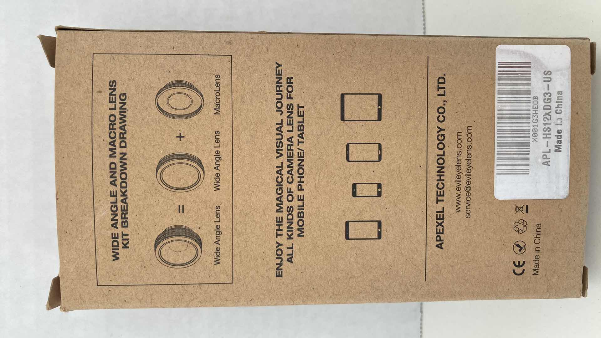 Photo 1 of APEXEL CELLPHONE LENS KIT