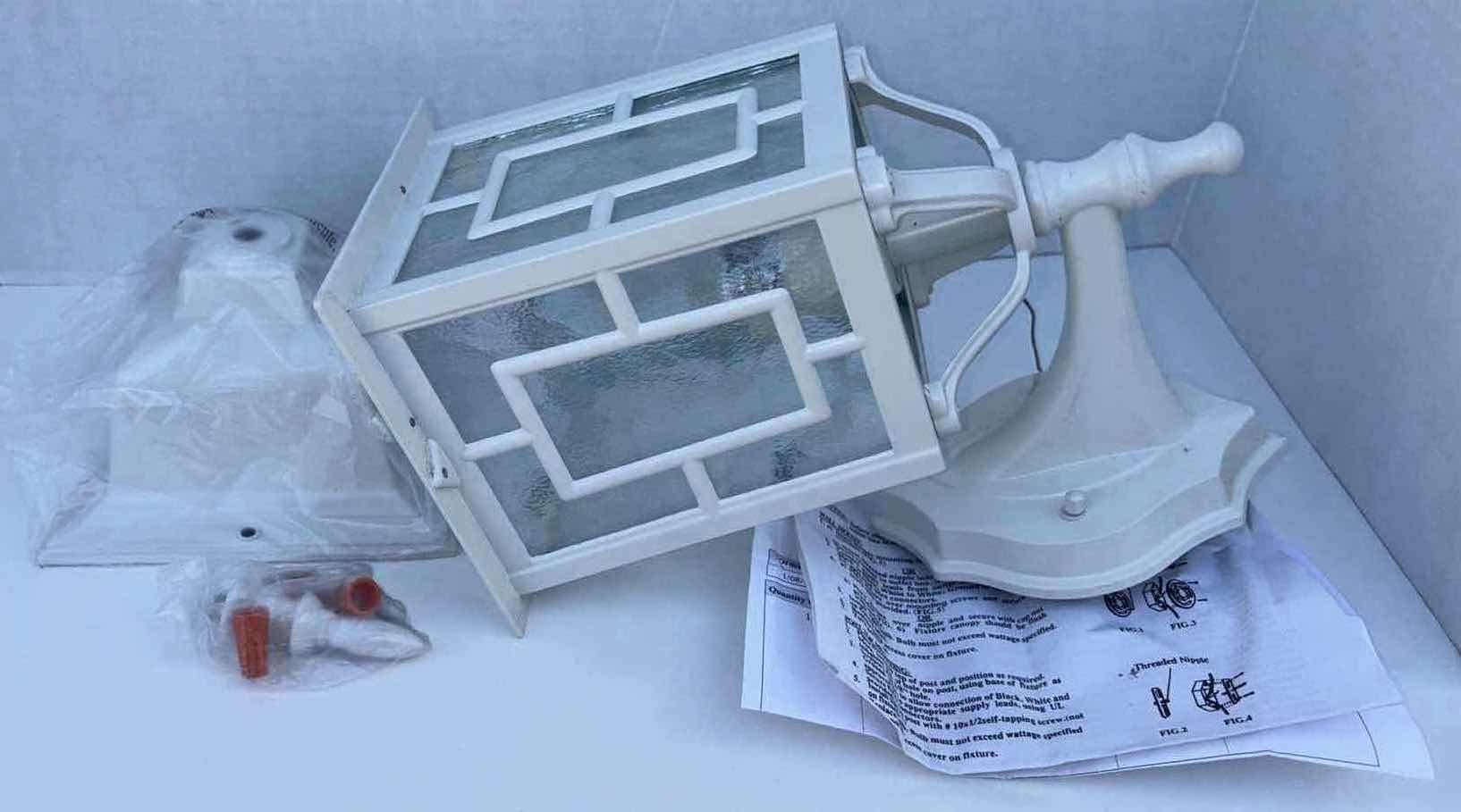 Photo 1 of NEW NUVO LIGHTING BANYAN ONE LIGHT WALL LANTERN/ARM UP, CLEAR WATER GLASS & WHITE OUTDOOR FIXTURE (MODEL 60/4924)