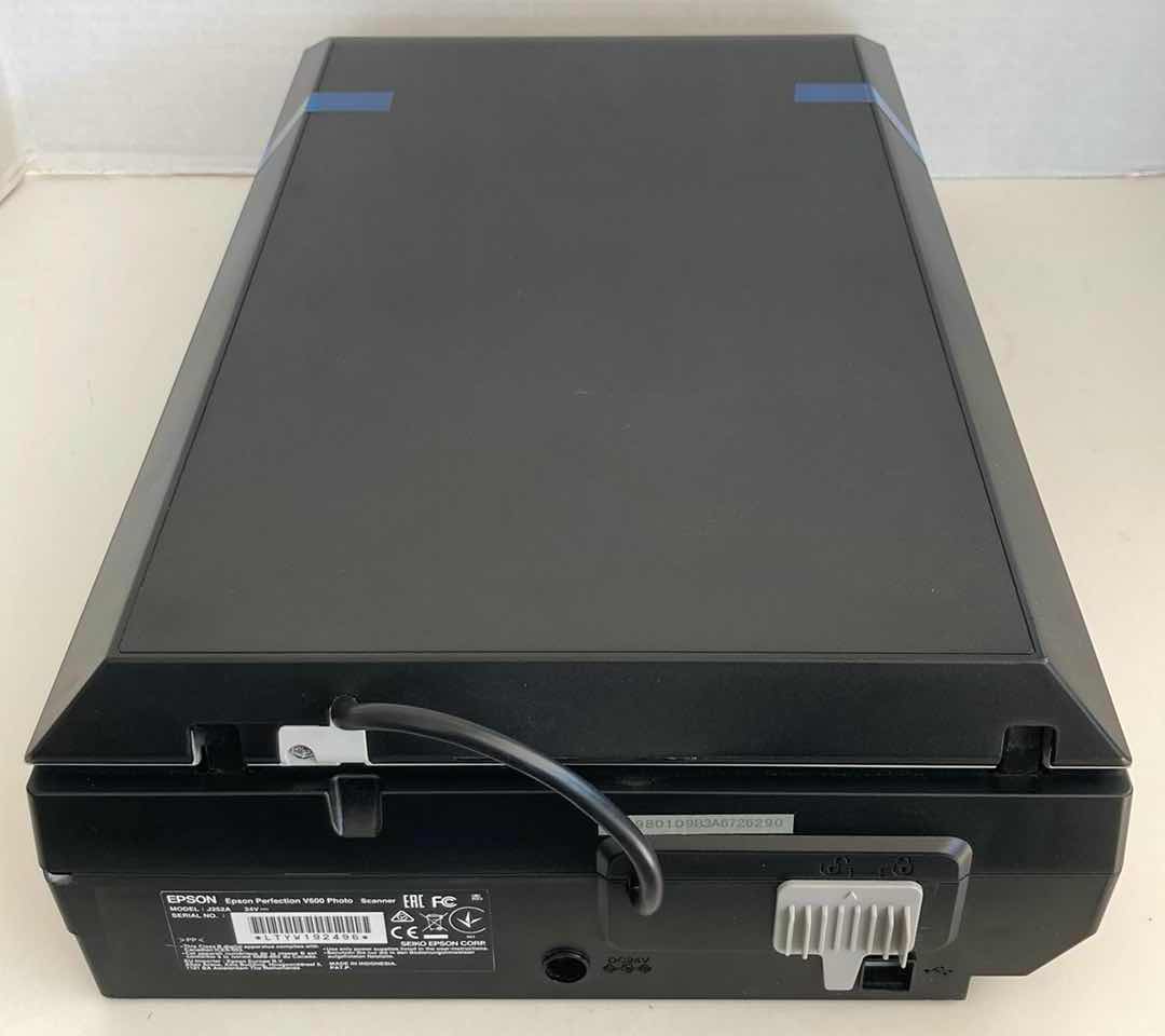 Photo 1 of EPSON PERFECTION V600 PHOTO & DOCUMENT SCANNER MODEL J252A