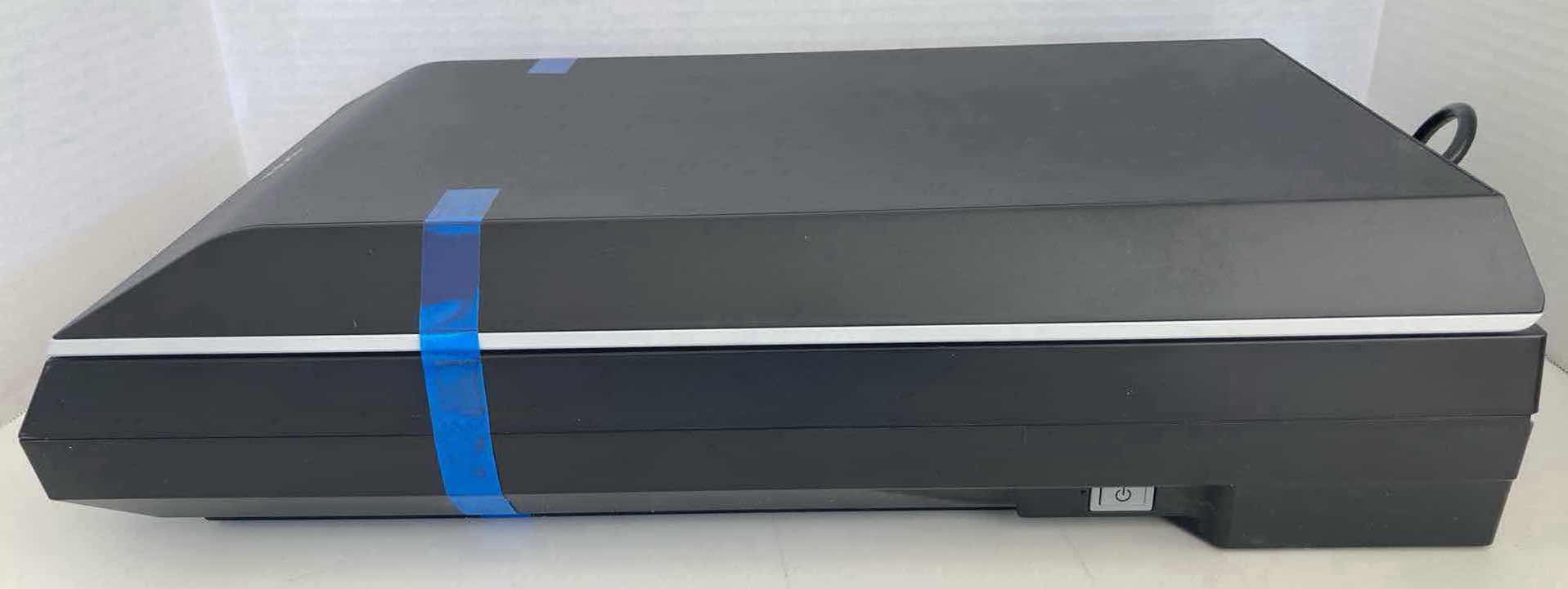 Photo 1 of EPSON PERFECTION V600 PHOTO & DOCUMENT SCANNER MODEL J252A