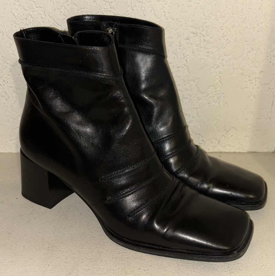 Photo 1 of BALLY SOFT BLACK LEATHER CAROLIA CHUNKY HEEL ZIP UP BOOT W SQUARE TOE (WOMENS 7.5)