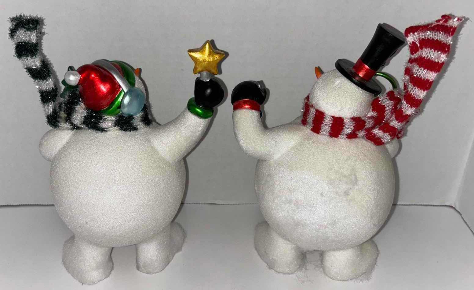 Photo 1 of 10” SNOWMEN CHRISTMAS DECOR (2)