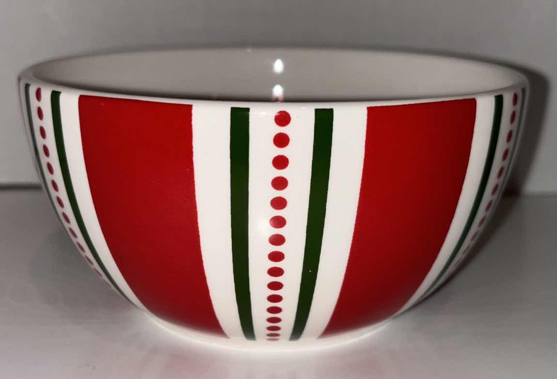 Photo 1 of 6” CHRISTMAS CERAMIC SERVING BOWL & SET OF 5 CHRISTMAS CHEESE/BUTTER SPREADERS
