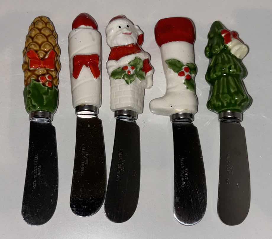 Photo 1 of 6” CHRISTMAS CERAMIC SERVING BOWL & SET OF 5 CHRISTMAS CHEESE/BUTTER SPREADERS
