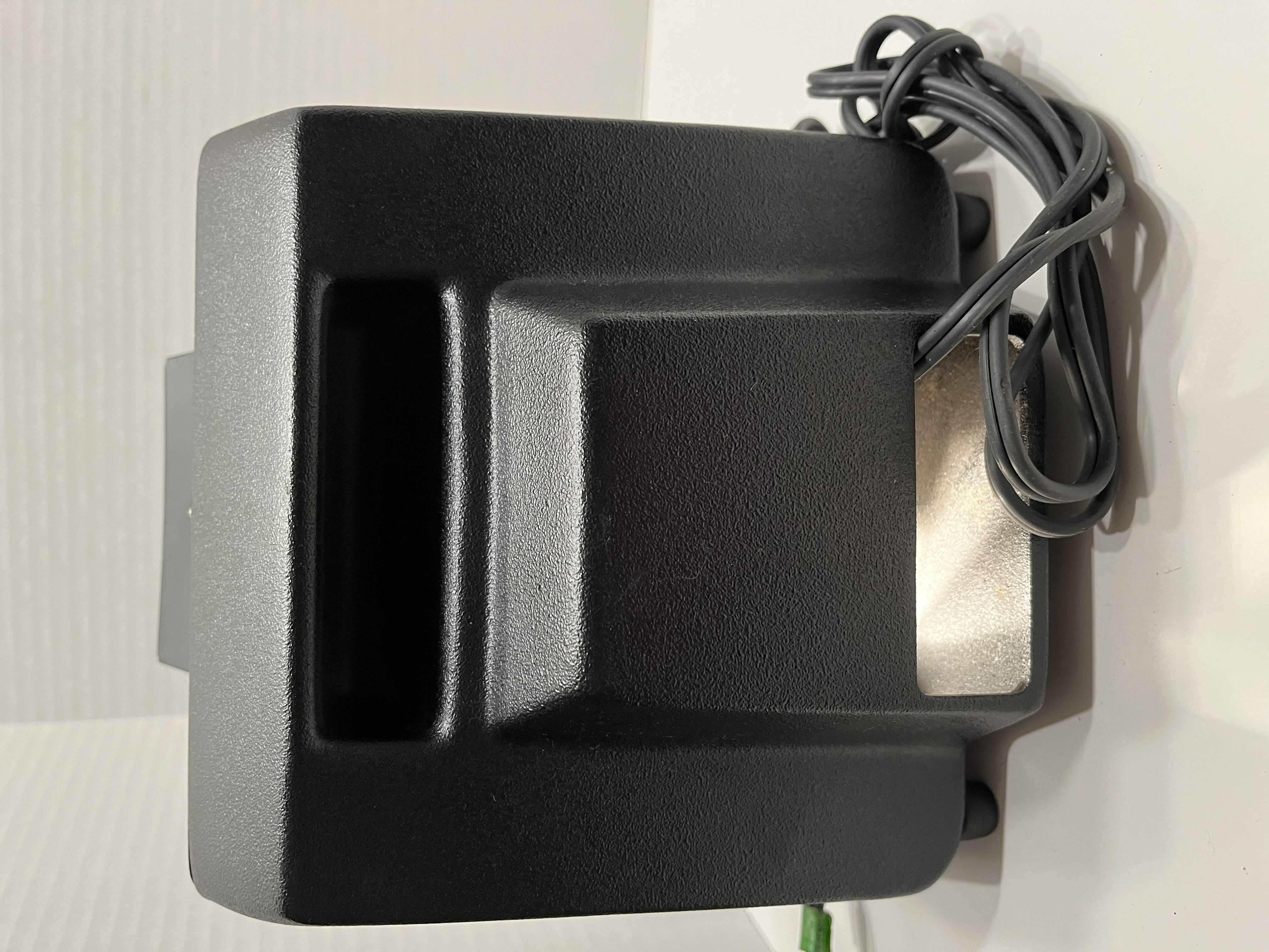 Photo 1 of VINTAGE ARGUS 8MM MOVIE FILM EDITOR MODEL 7671