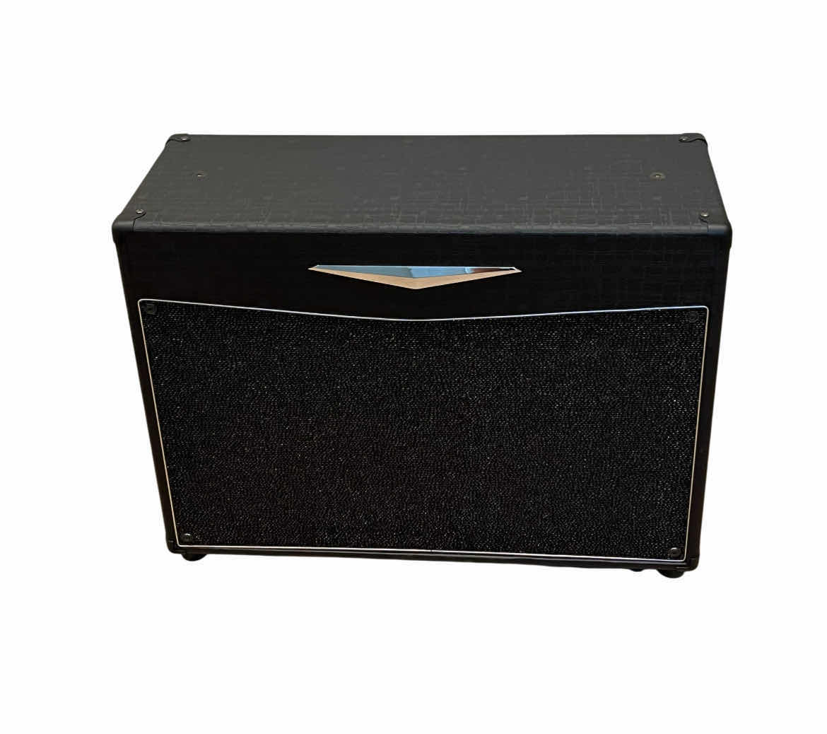 Photo 2 of CRATE V SERIES 160WATT RMS 8 OHMS TILT BACK GUITAR CABINET V212T