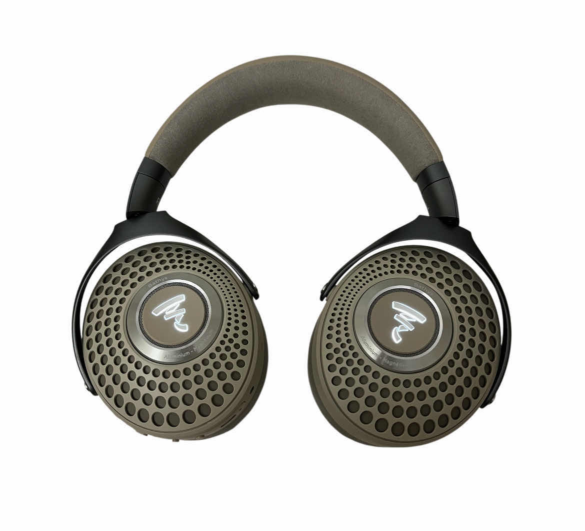 Photo 1 of FOCAL BATHYS DUNE ALUMINUM MAGNESIUM WIRELESS BLUETOOTH CLOSED-BACK HEADPHONES W FOCAL HARD CASE