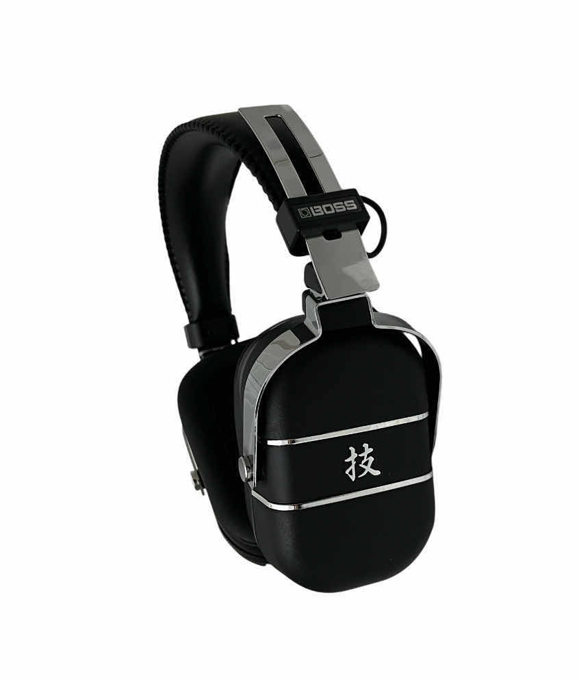 Photo 1 of BOSS WAZA-AIR GUITAR AMP WIRELESS HEADPHONE SYSTEM W BOSS HARD CASE