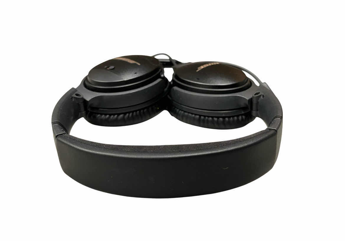 Photo 1 of BOSE QUIET COMFORT GAMING CORDED HEADSET 35-ll W BOSE HARD CASE