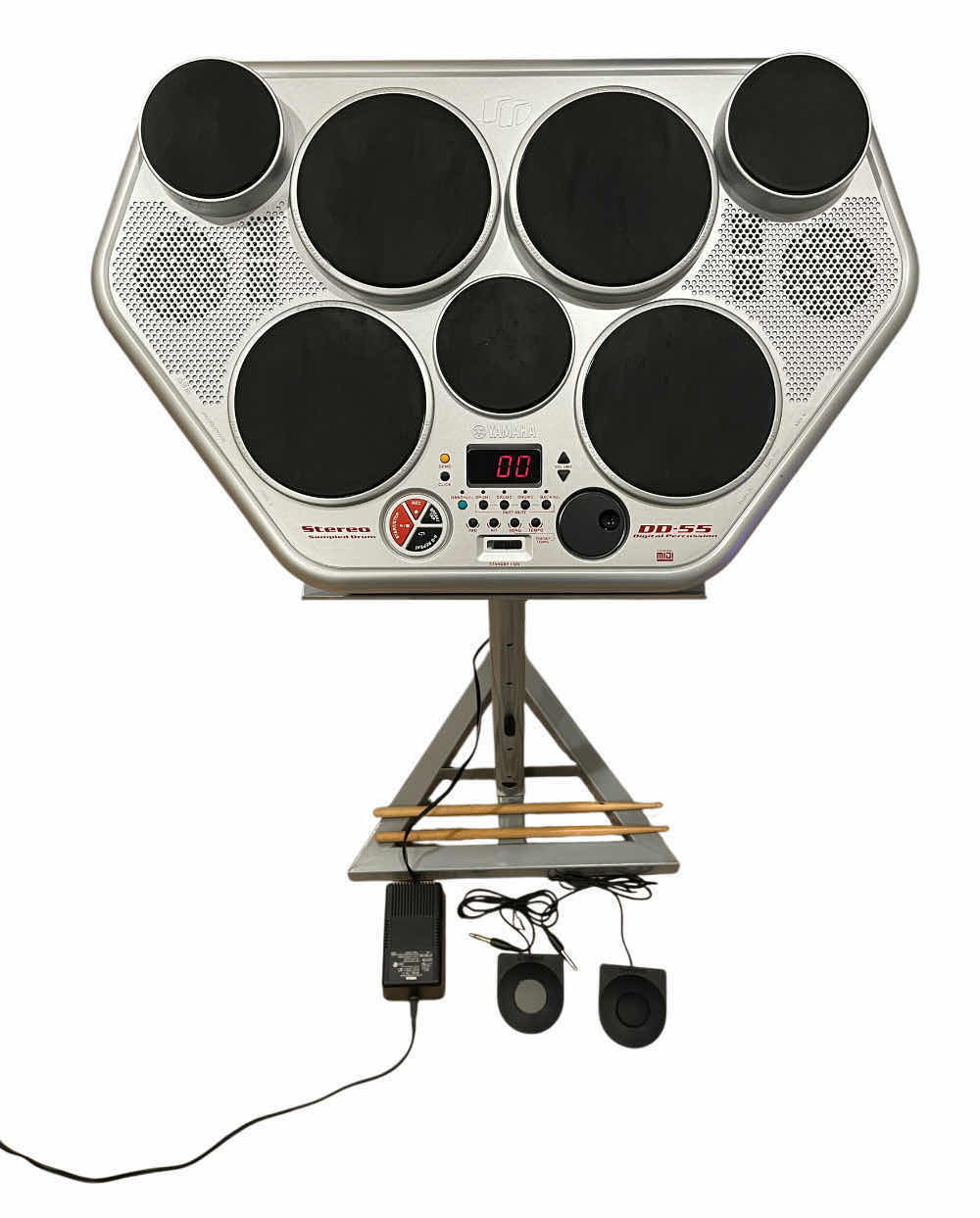 Photo 1 of YAMAHA ELECTRIC 7-PAD DIGITAL PERCUSSION STEREO SAMPLED DRUM SET DD-55 W CAM RECANATI QUIK LOK DRUM STAND