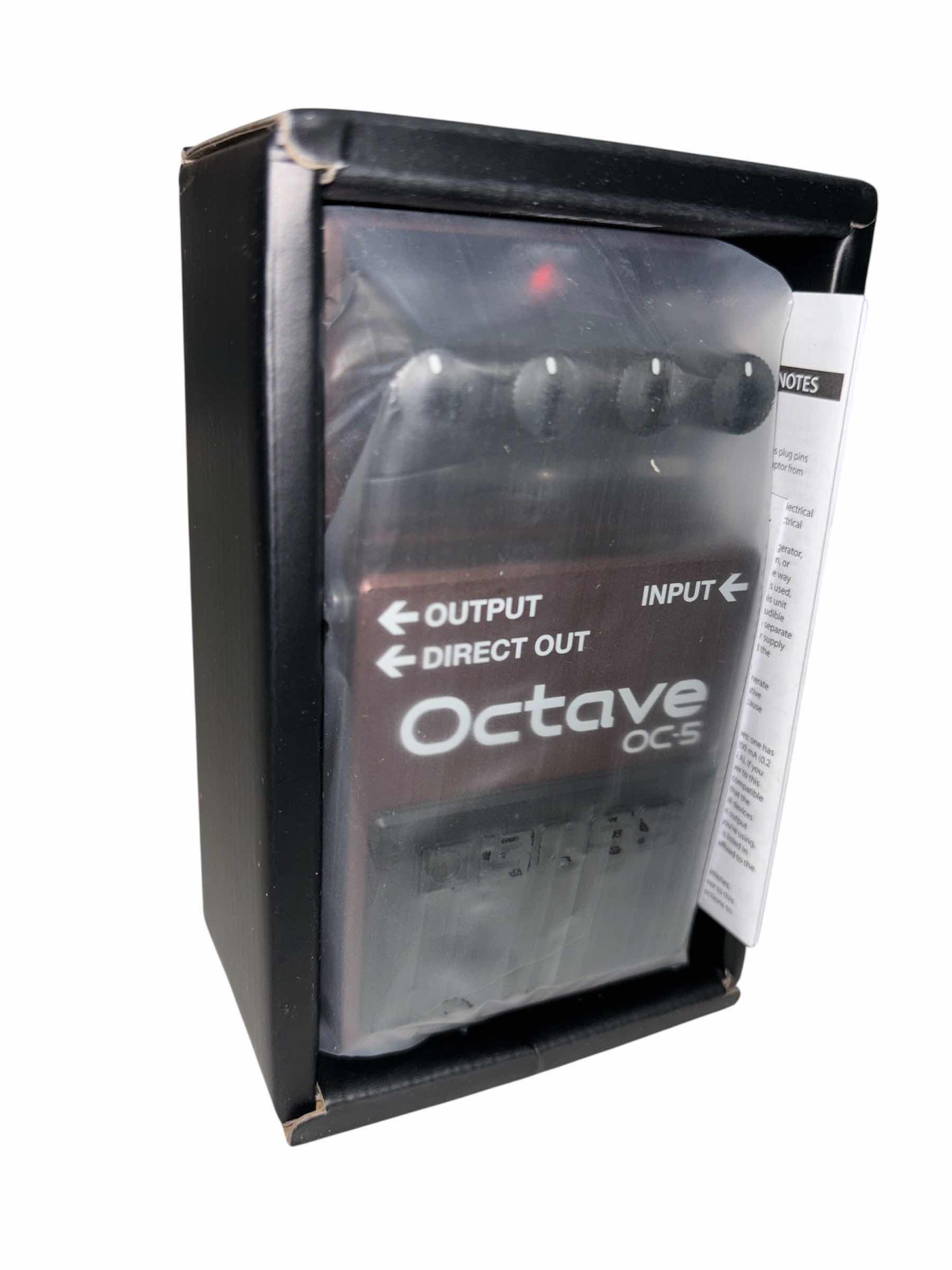 Photo 1 of ROLAND BOSS POLYPHONIC GUITAR/BASS OCTAVE PEDAL OC-5