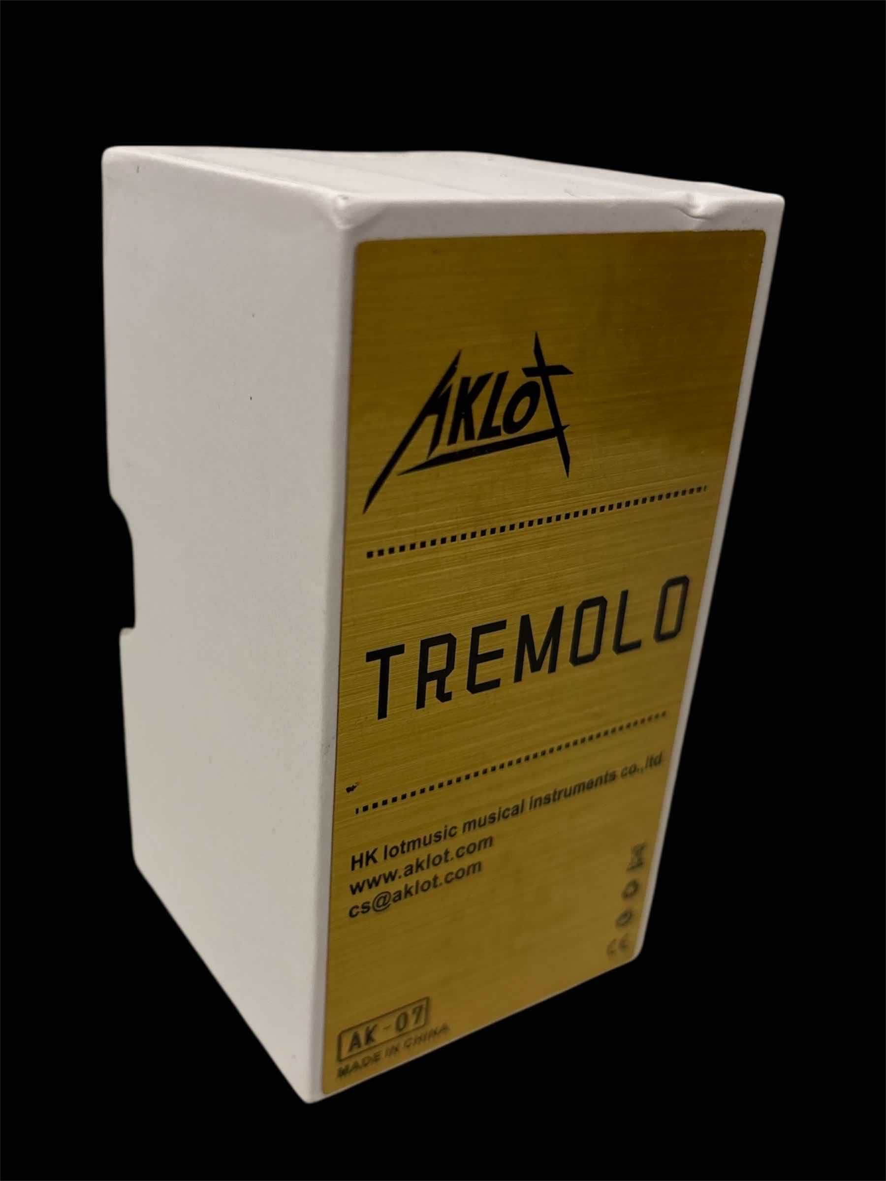 Photo 1 of AKLOT TREMOLO GUITAR PEDAL AK-07