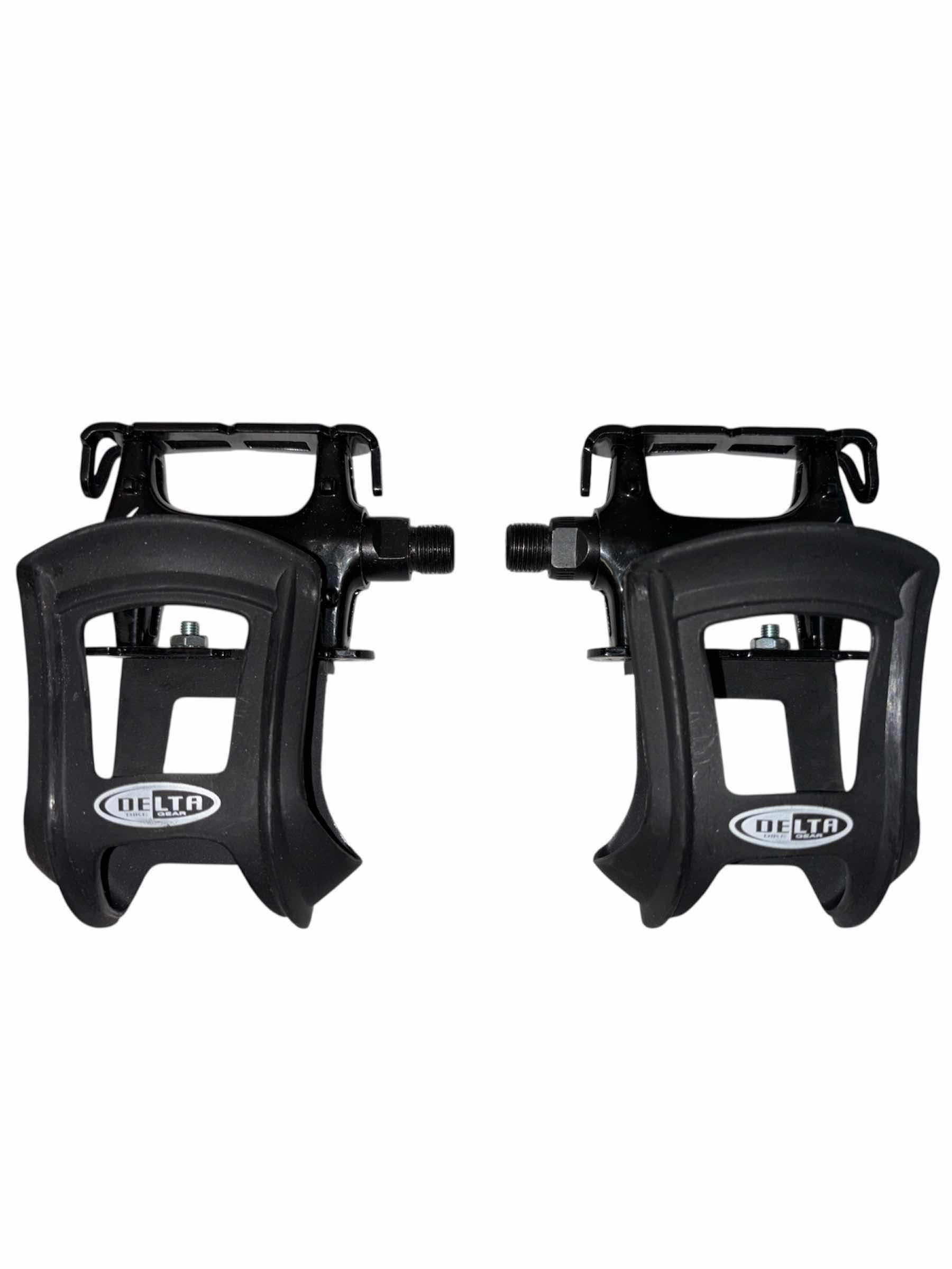 Photo 1 of ORIGIN8 PRO TRACK LIGHT 9/16” PC-BLACK BICYCLE PEDALS W DELTA STRAPLESS TOE CLIPS IN BLACK