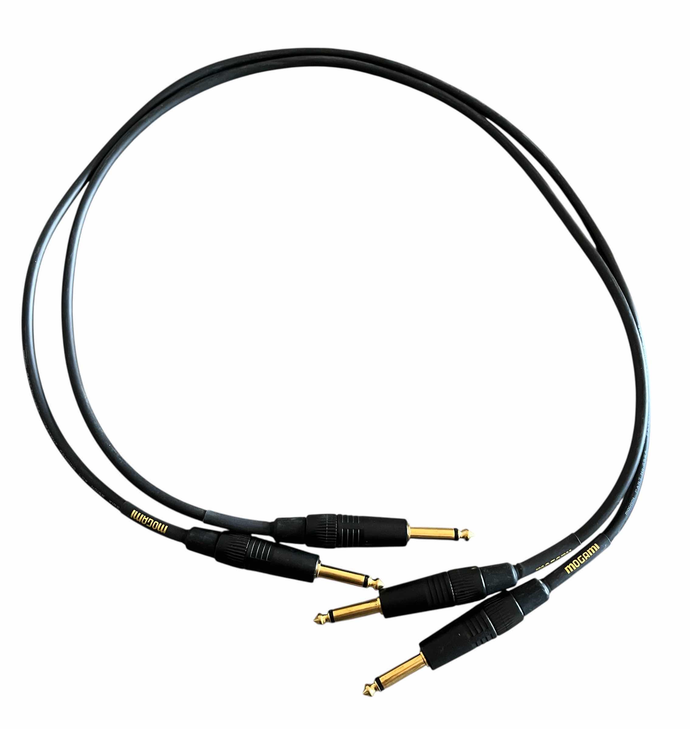 Photo 1 of MOGAMI GOLD 3’ LOW NOISE INSTRUMENTAL STRAIGHT CABLES (2)