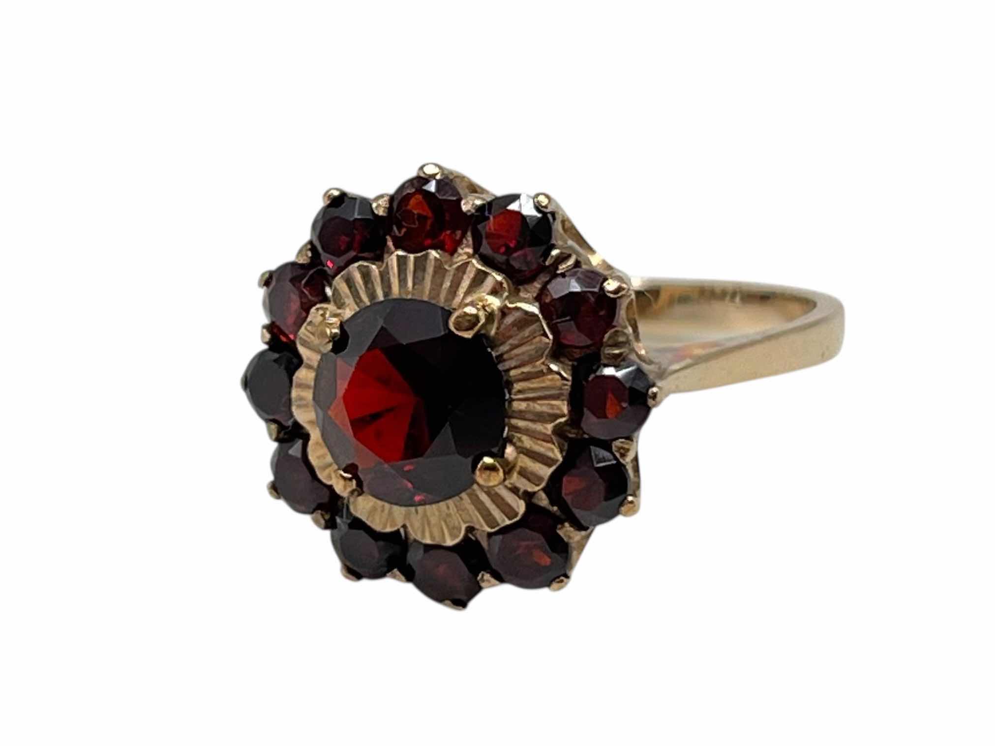Photo 1 of GARNET 0.6” GEM CLUSTER 8K GOLD RING APPROX SIZE-8.75”-9.25” 333 STAMPED W RING BOX