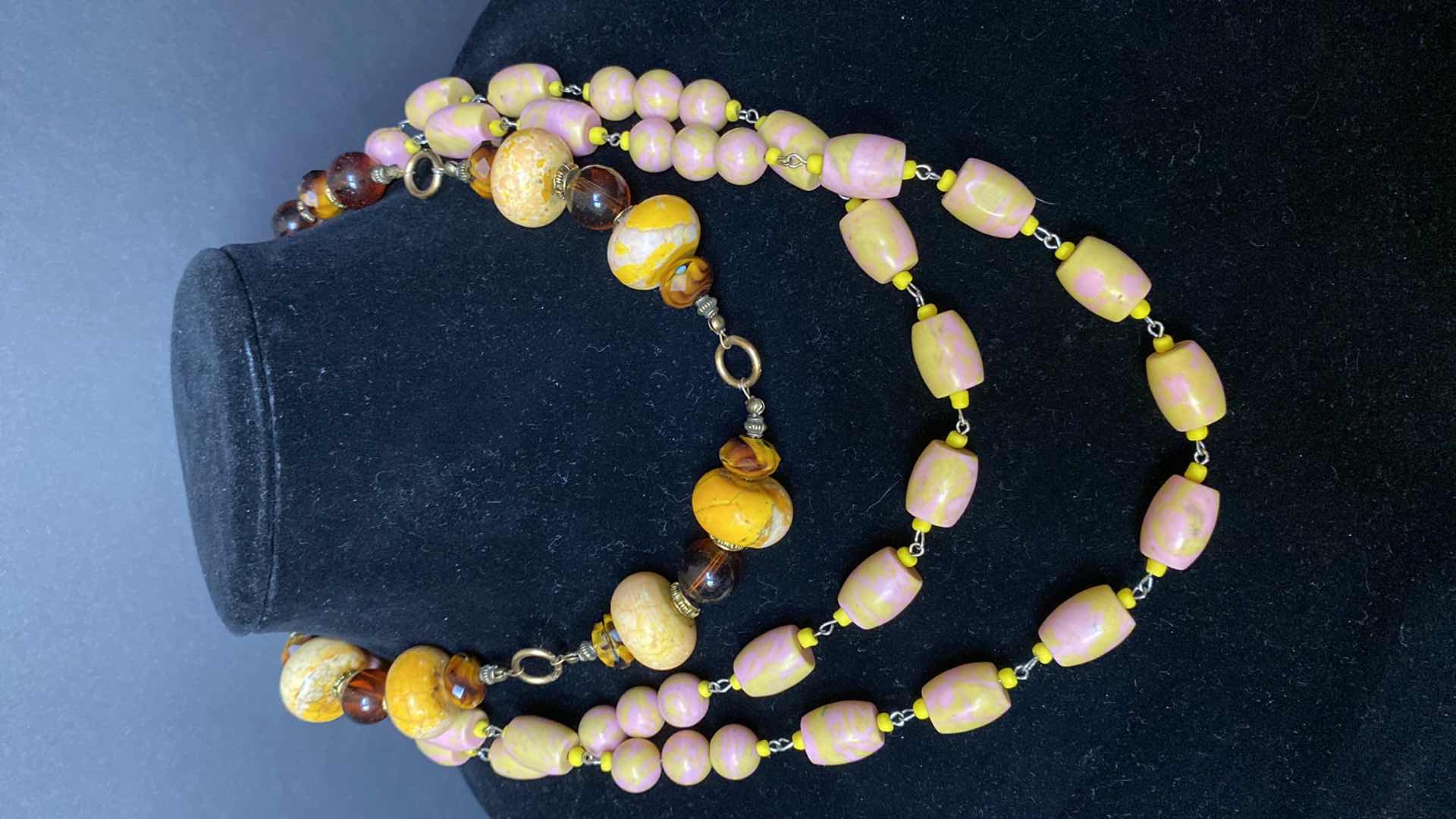 Photo 3 of COSTUME JEWELRY 5 NECKLACES