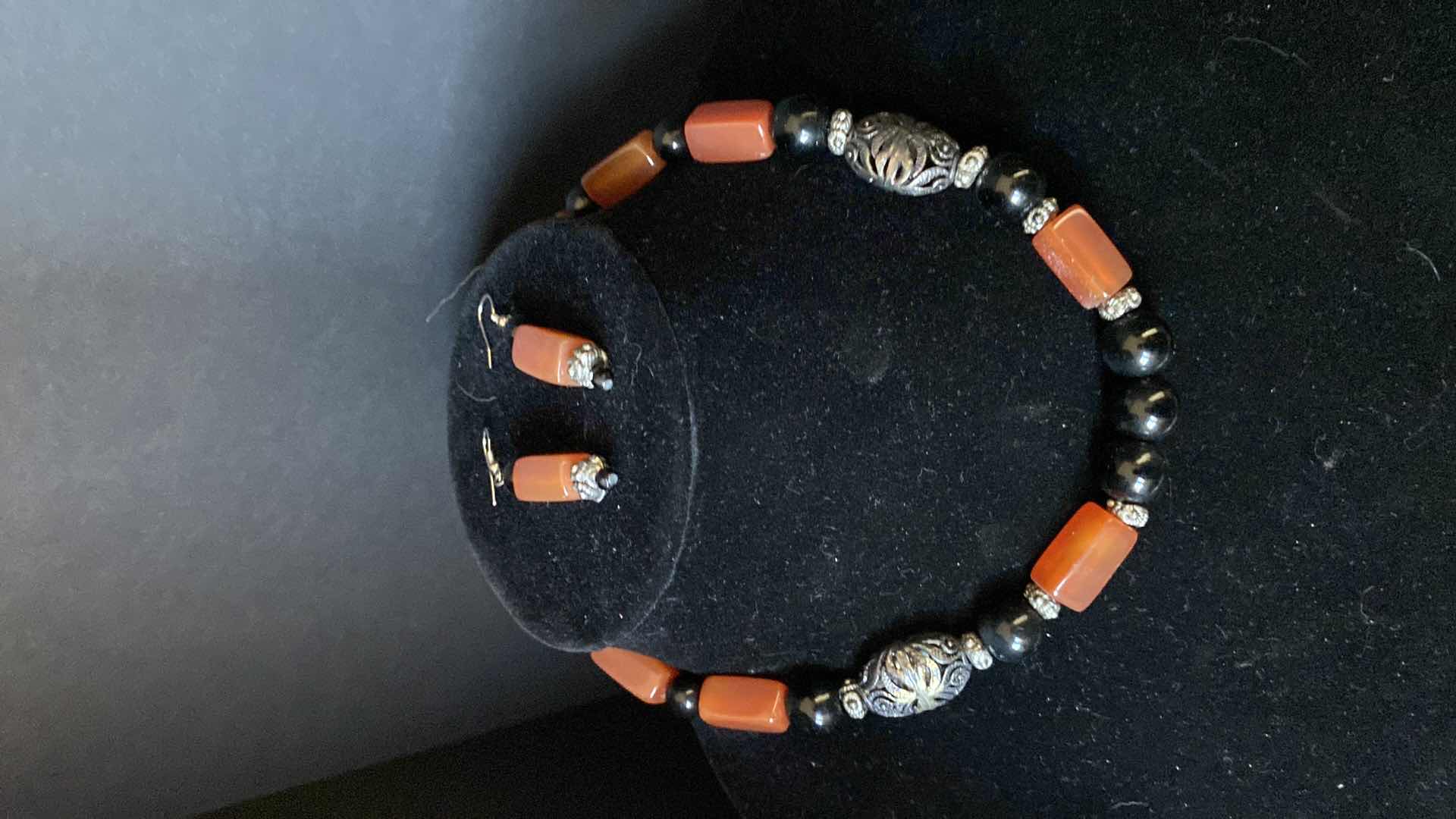 Photo 1 of COSTUME JEWELRY 5 NECKLACES 1 EARRING