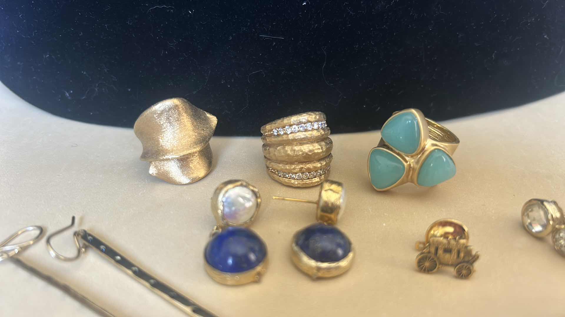 Photo 2 of FASHION JEWELRY ASSORTMENT RING 5,6