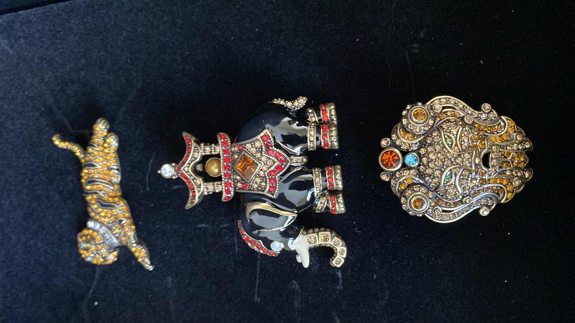 Photo 1 of HEIDI DAUS VOLUME 1 PIN COLLECTION