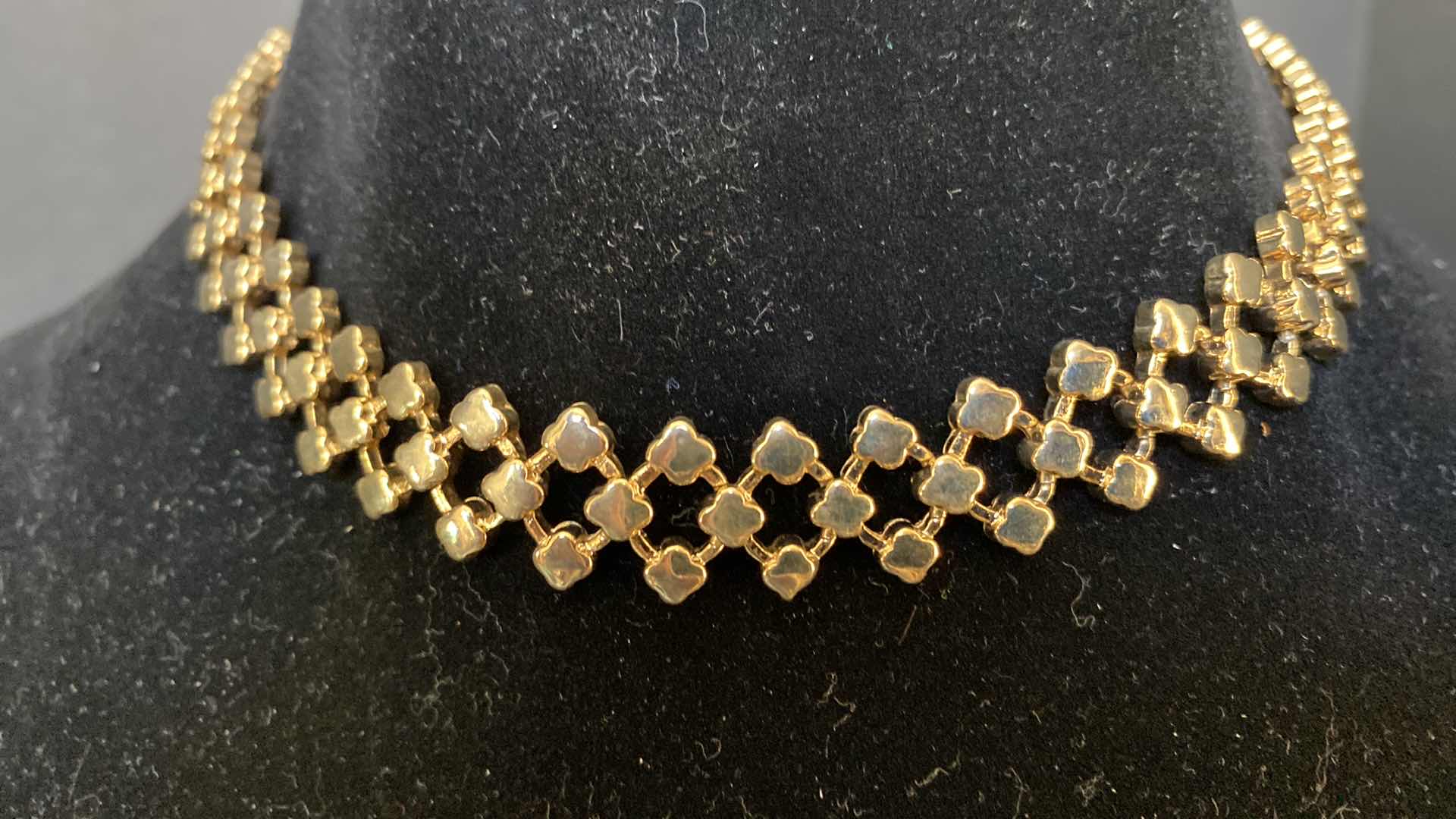 Photo 3 of 24K GOLD PLATED BRASS NECKLACE AND EARRINGS JEWELRY