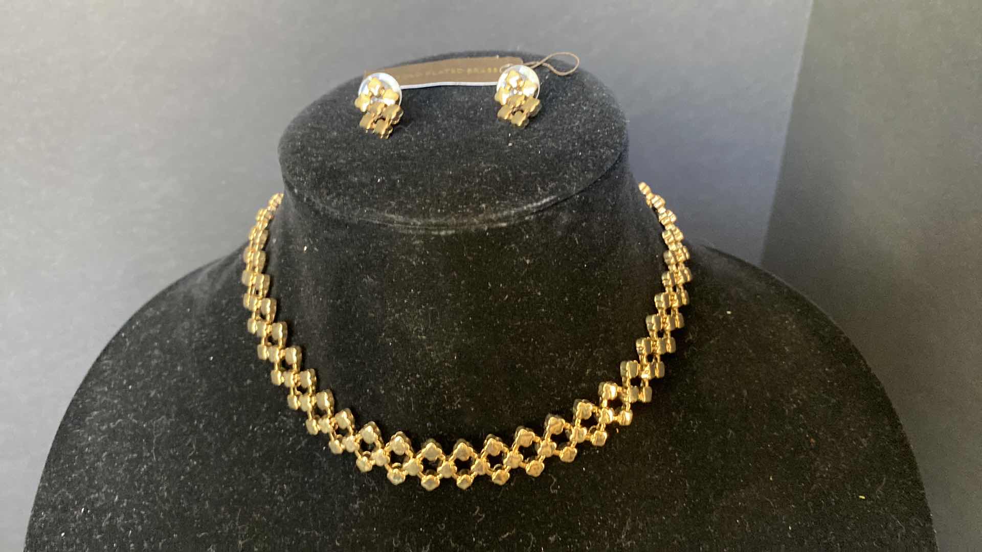 Photo 4 of 24K GOLD PLATED BRASS NECKLACE AND EARRINGS JEWELRY