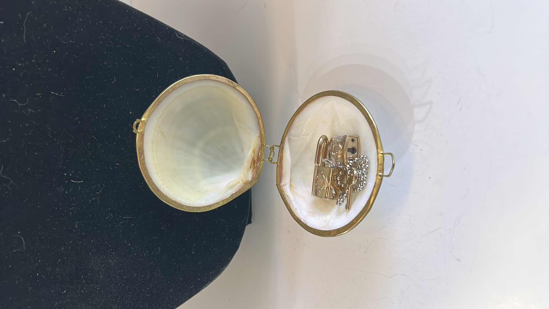 Photo 1 of FASHION JEWELRY ASSORTMENT W SHELL COIN PURSE