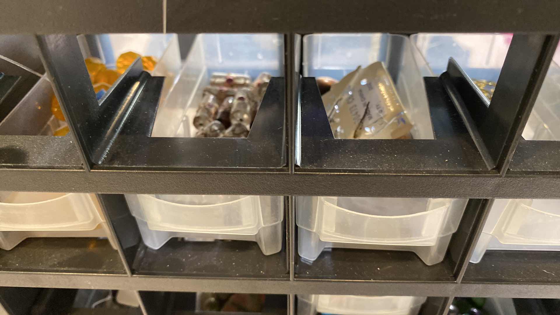 Photo 1 of BEATS ANNA’S JEWELRY MAKING SUPPLIES