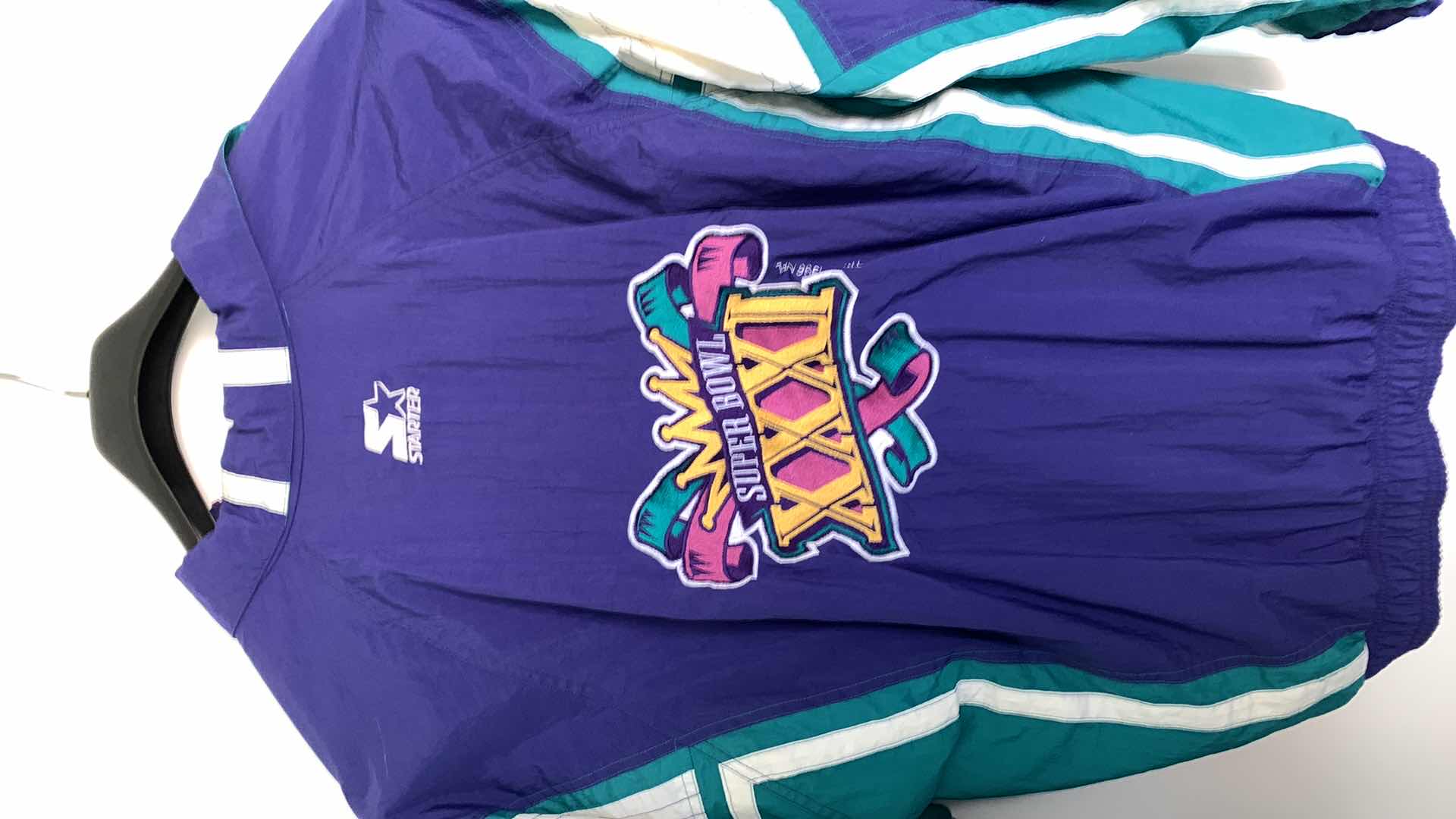 Photo 1 of STARTER NFL FOOTBALL 1997 SUPERBOWL PULLOVER SIZE LARGE