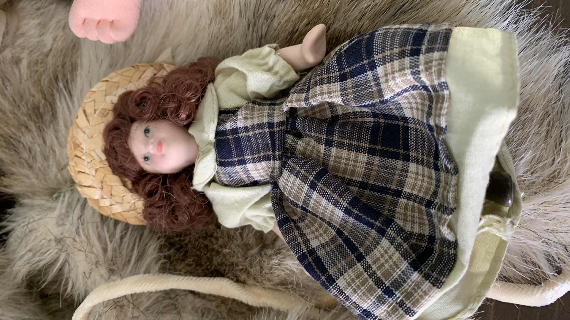 Photo 1 of HERITAGE DOLLS ESKIMO MOTHER AND DAUGHTER AND OTHER DOLLS