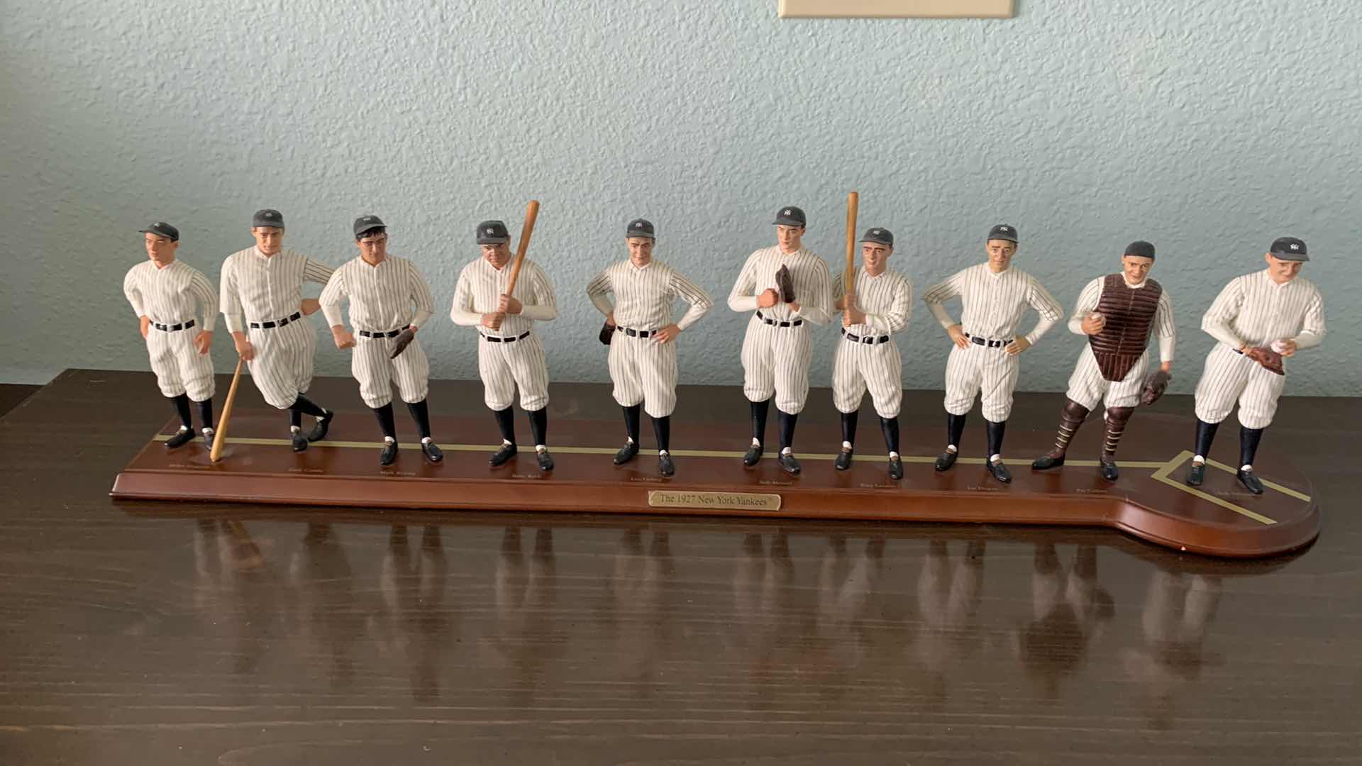 Photo 1 of DANBURY MINT MLB BASEBALL LICENSED 1927 NEW YORK YANKEES FIGURINE SET BABE RUTH