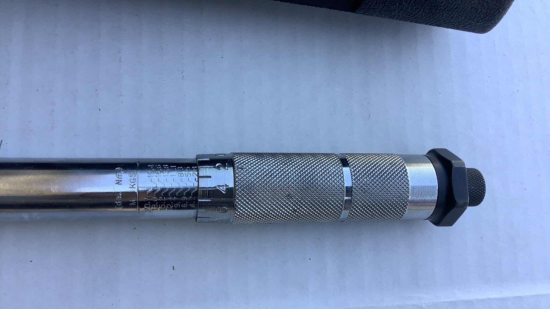 Photo 1 of CLICK TYPE TORQUE WRENCH