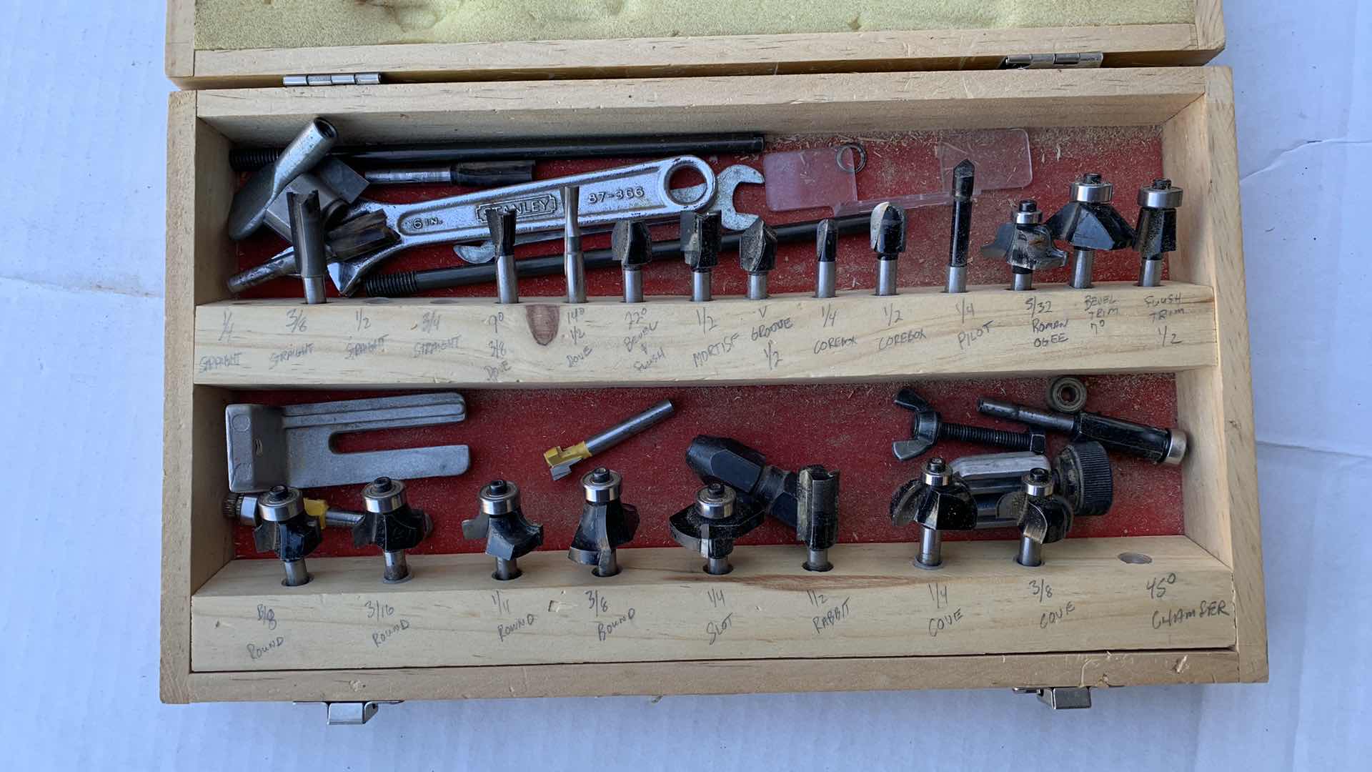 Photo 1 of CARB TECH TOOLS