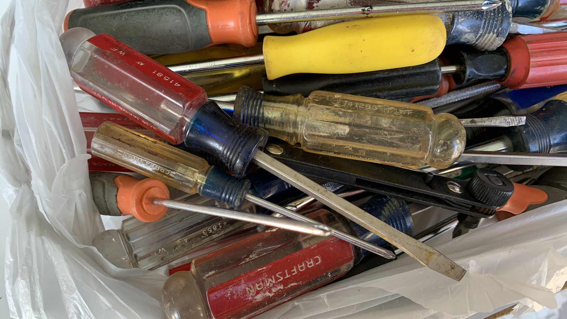 Photo 1 of ASSORTED SCREWDRIVERS