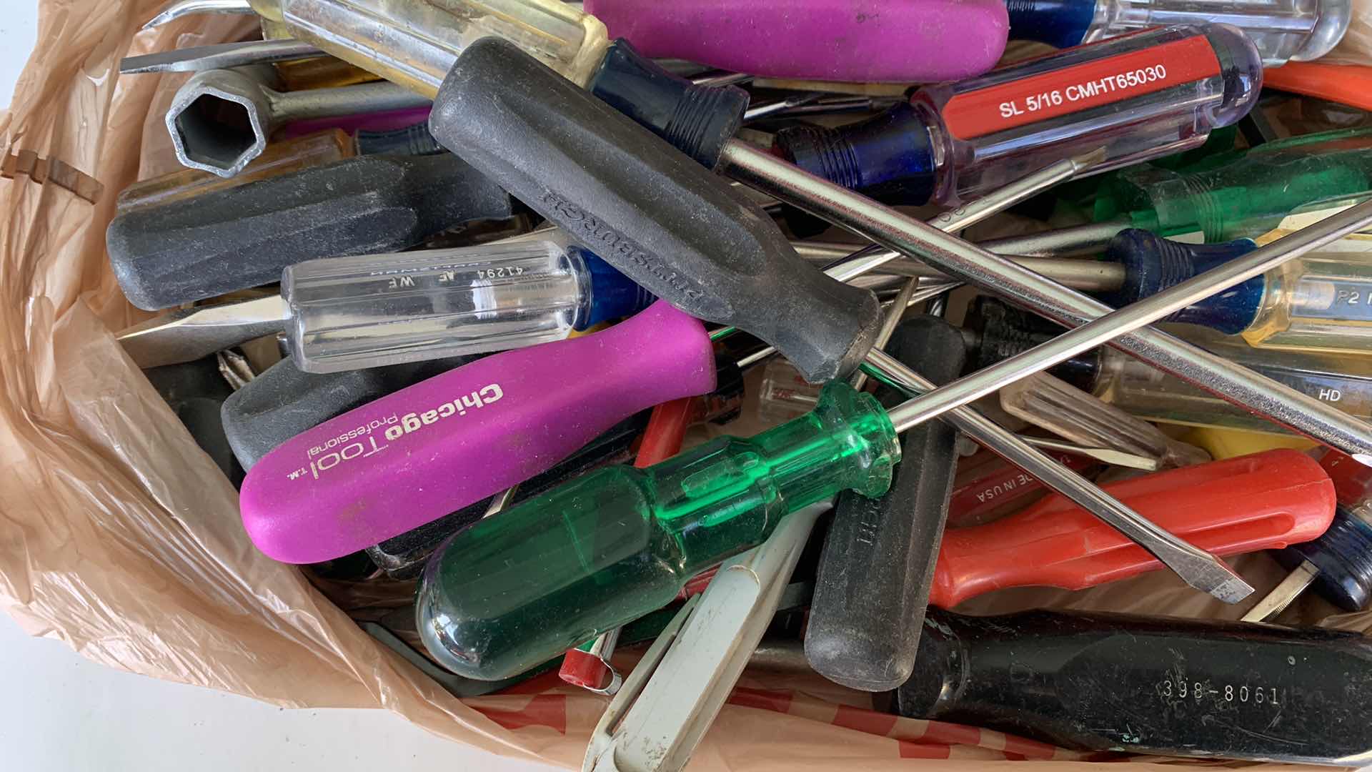 Photo 1 of ASSORTED SCREWDRIVERS