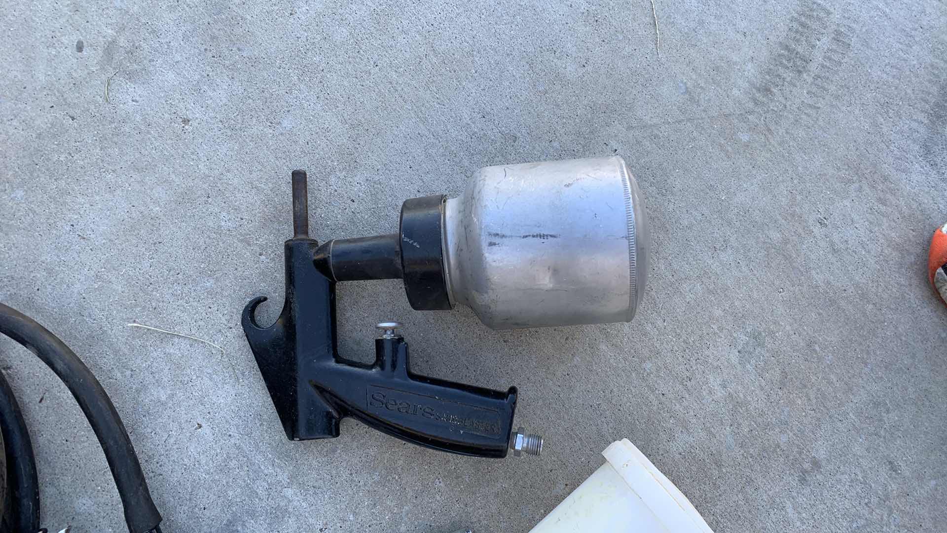 Photo 1 of CENTRAL PNEUMATIC SPRAY GUNS AND GAUGES