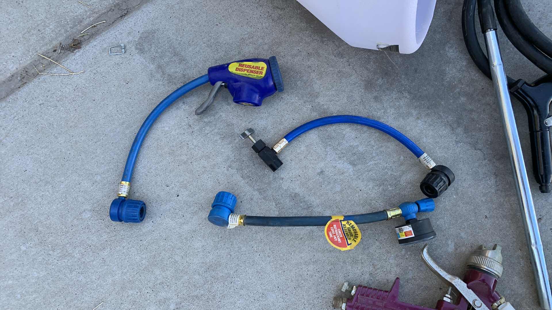 Photo 1 of CENTRAL PNEUMATIC SPRAY GUNS AND GAUGES