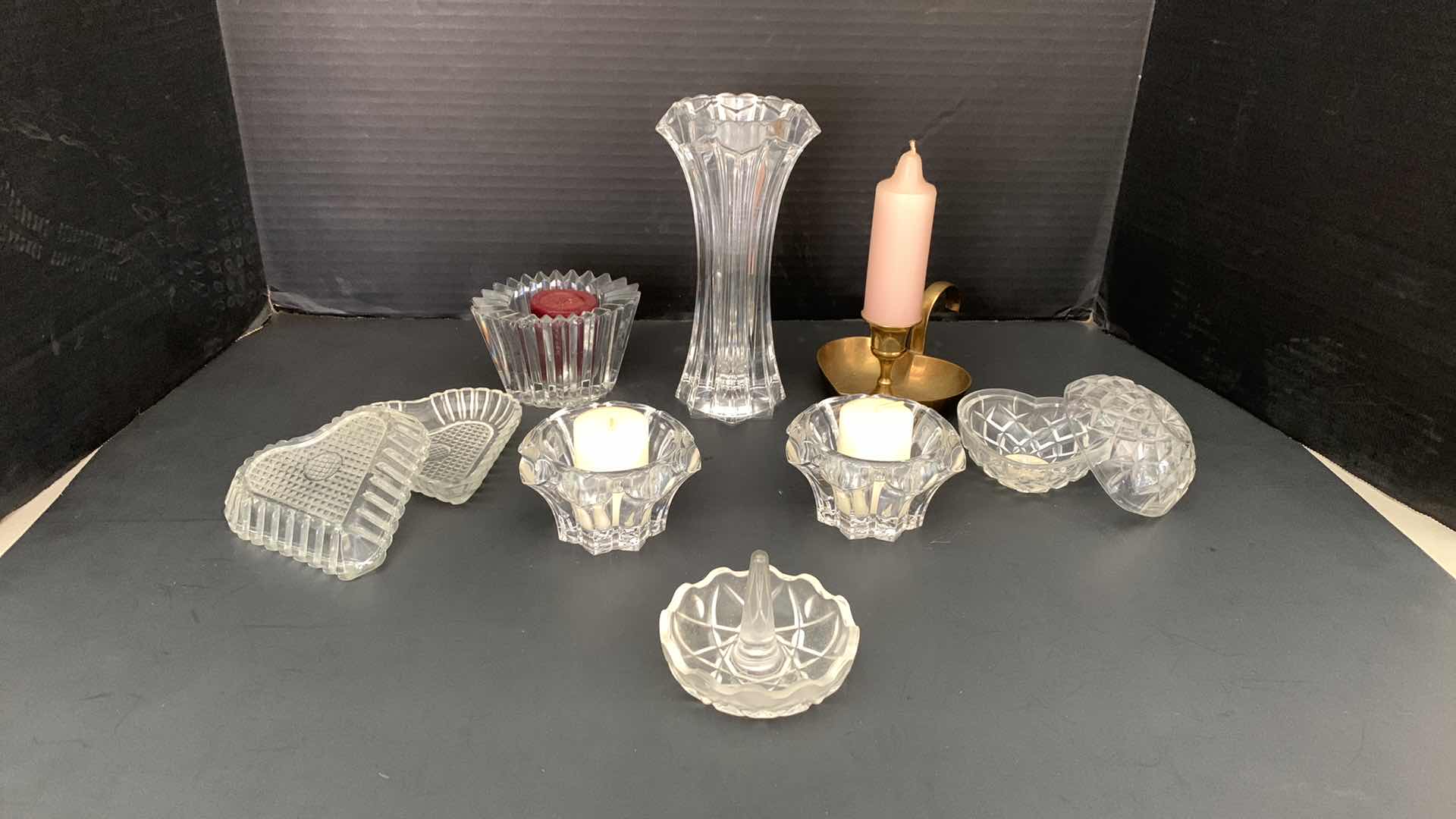 Photo 1 of VARIOUS CRYSTAL PIECES