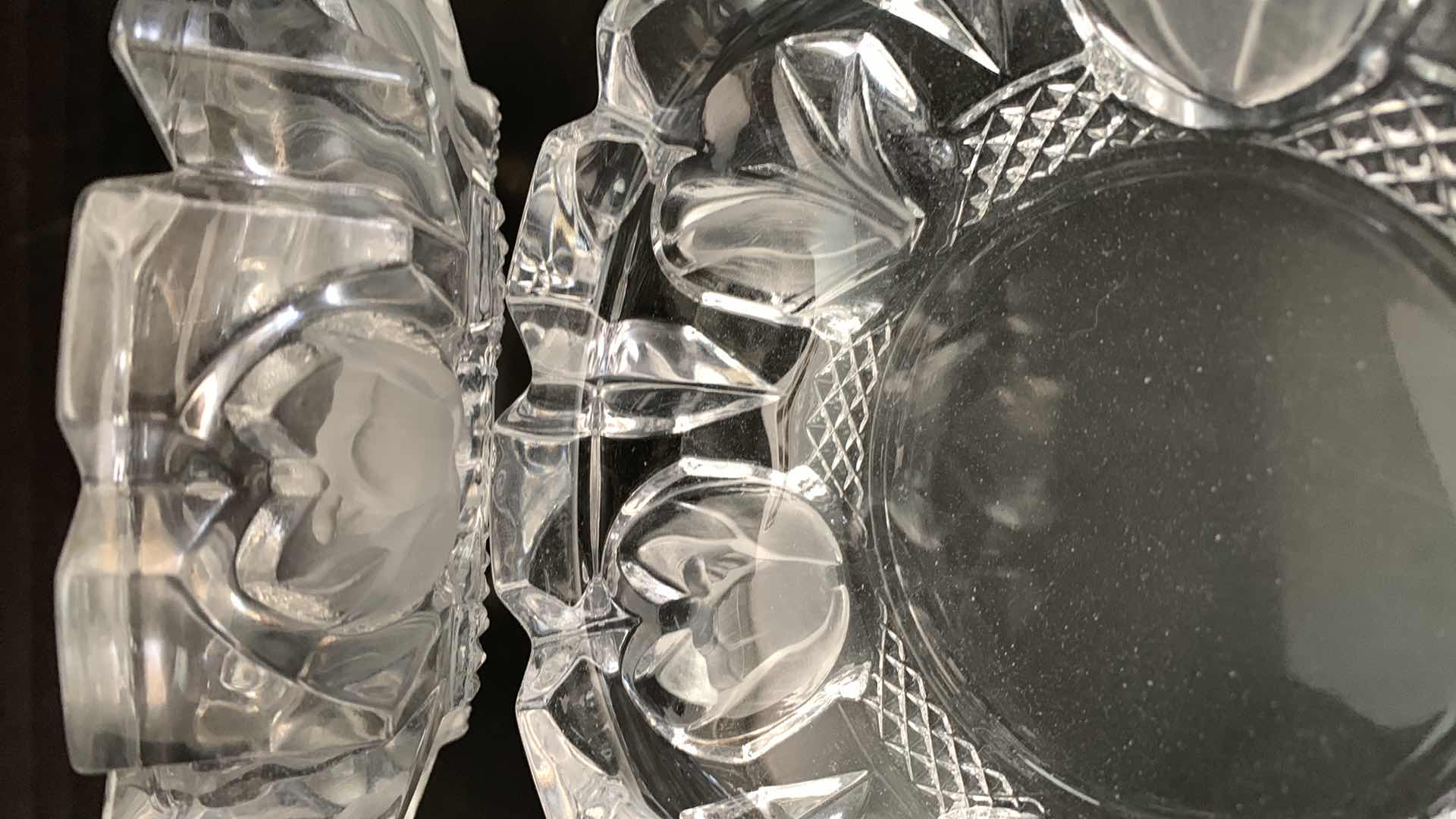 Photo 1 of PAIR OF VINTAGE HEAVY GLASS CROCUS TULIP FLOWER PATTERN ASHTRAYS