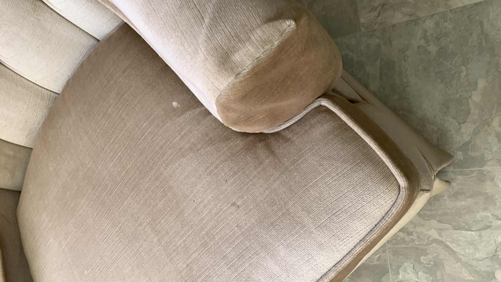 Photo 1 of VINTAGE DISQUE BUTTON TUFTED CHAIR