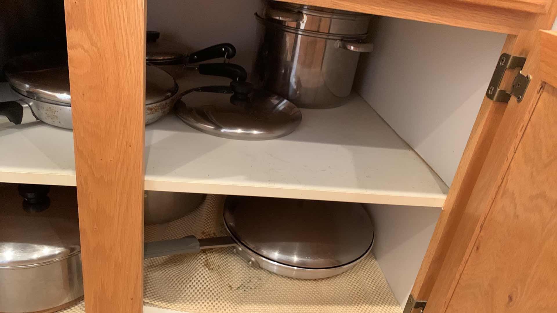 Photo 1 of CONTENTS OF SHELVES