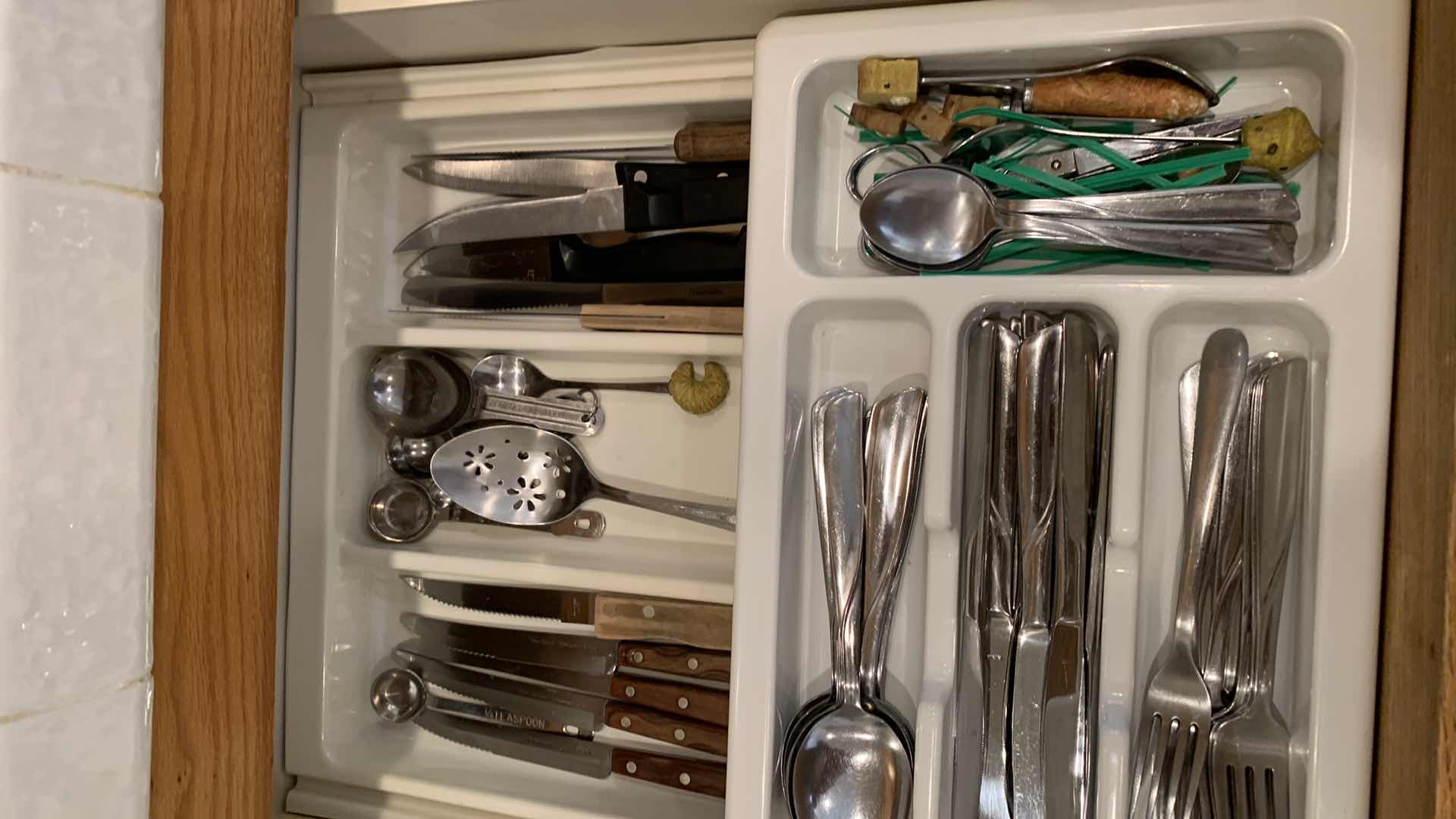 Photo 2 of CONTENTS OF TRAYS