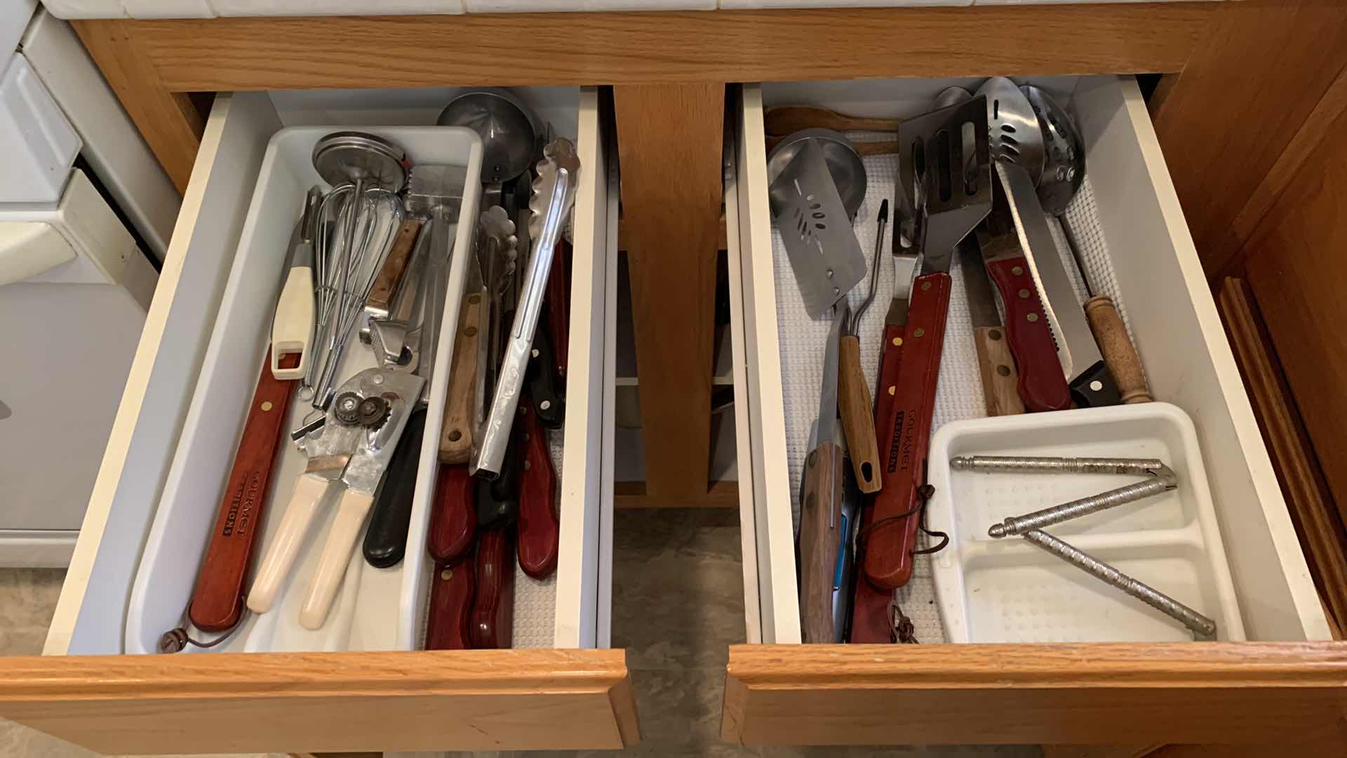 Photo 1 of CONTENTS OF TRAYS